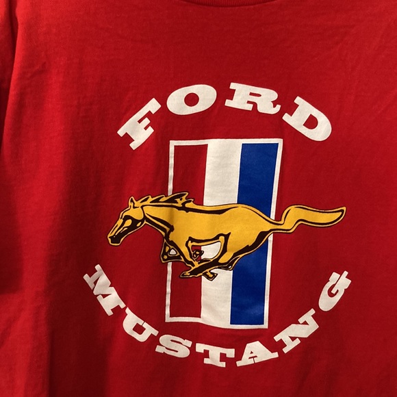 Carrousel Ford Mustang Short sleeve T-shirt - Picture 3 of 8